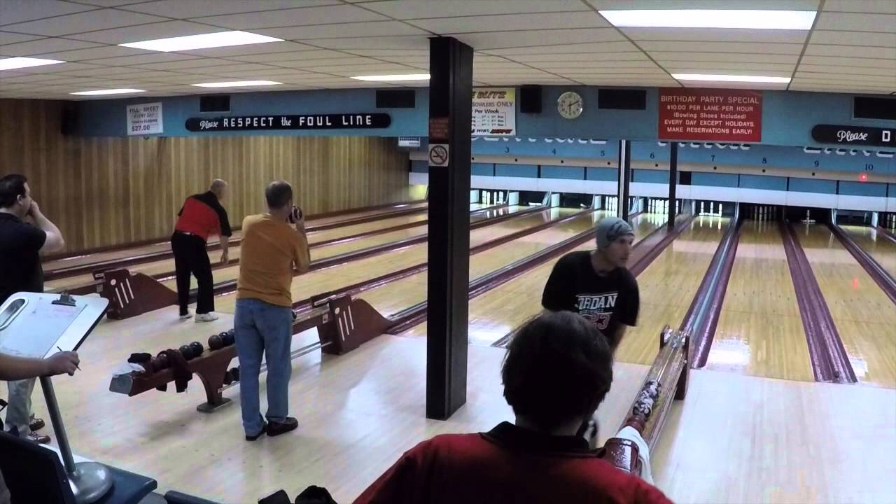 Central Park Lanes New Year's tourney, early action