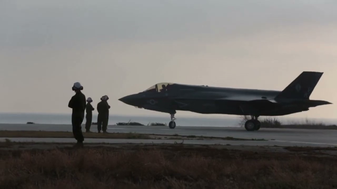 fighter jet that uses technology from the alien Aircraft VMFA-211. impossible thing