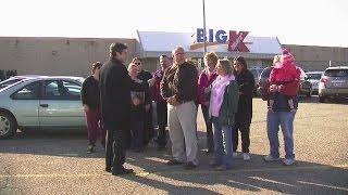 Conneaut Ohio Residents Home To Stop Their Kmart From Closing