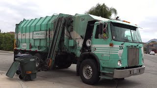 EJ Harrison Revving 1999 Volvo WX Amrep Octo garbage truck
