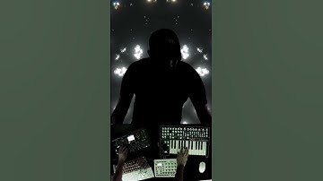 Moody hardware synth buildup