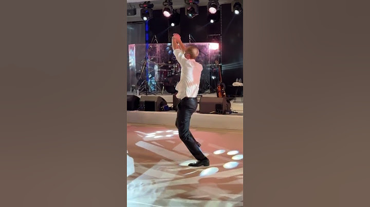 Зубарев танцует и садится на шпагат) #зубарев #свадьба #топ #рекомендации #video #shortvideo #танцы