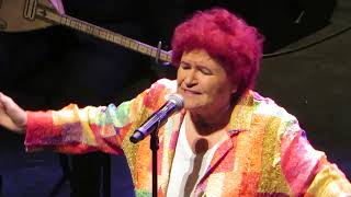 Selda Bağcan - Yaz Gazeteci Yaz @ Muziekgebouw Eindhoven - 24