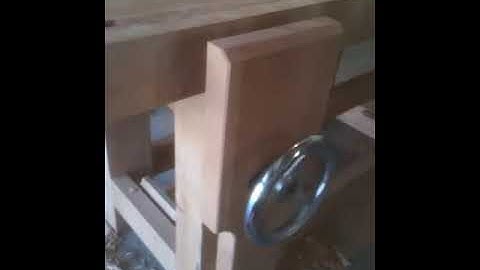 Glide leg vise installed