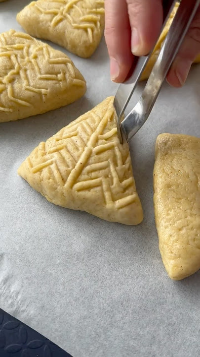 Recipes from the heart, episode 19: Isli/Itsli biscuits