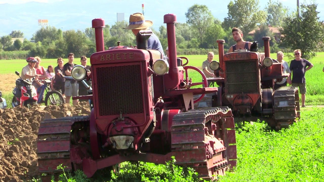 Bubba Ariete e Centauro cingolati testa calda in aratura | Tracked hot bulb tractors ploughing