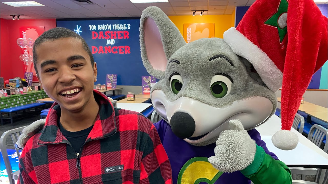 Chuck E Cheese Mays Landing NJ Yuletide Slide Christmas 2024 
