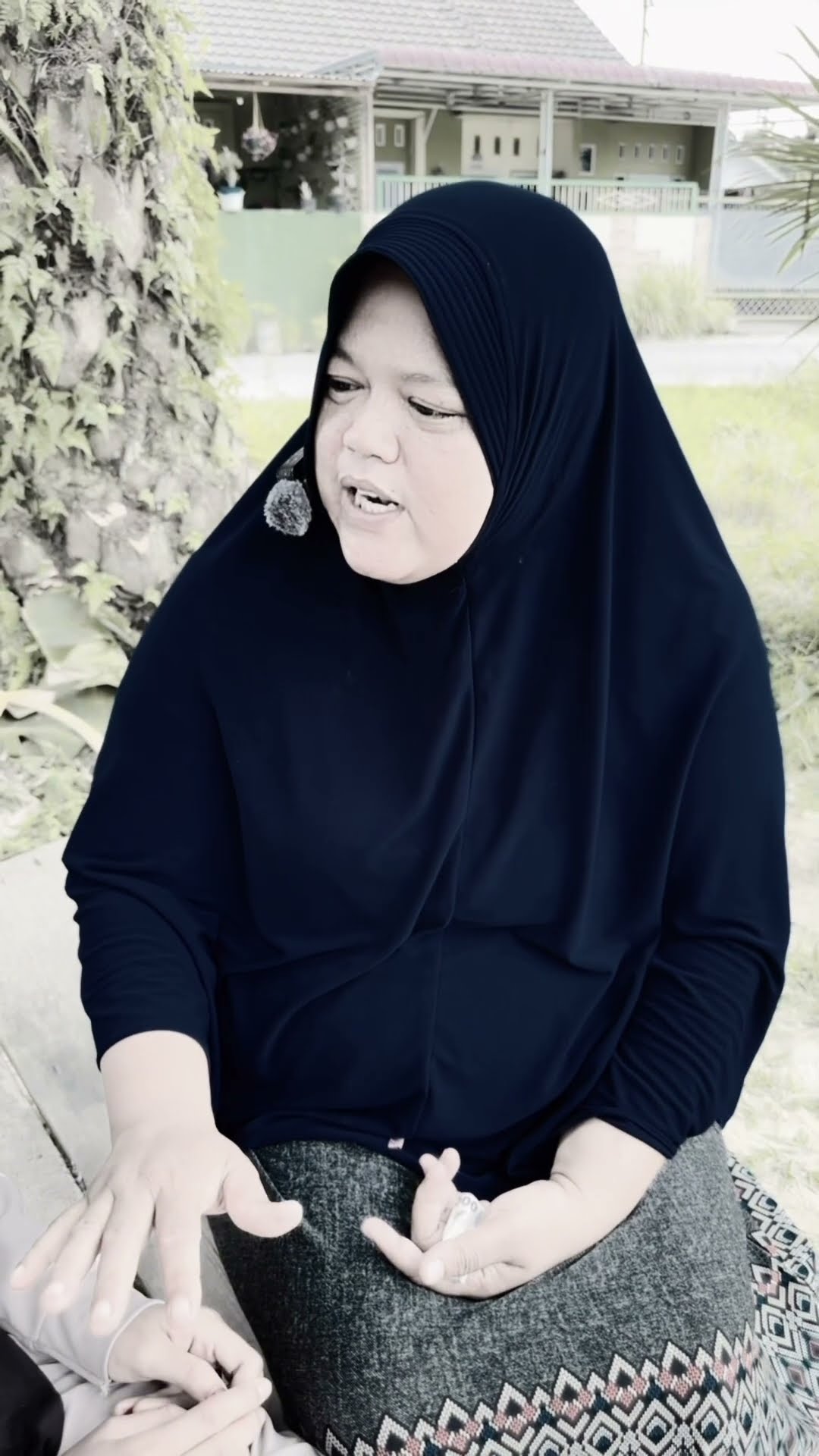 Hadiah hp baru buat syaqila