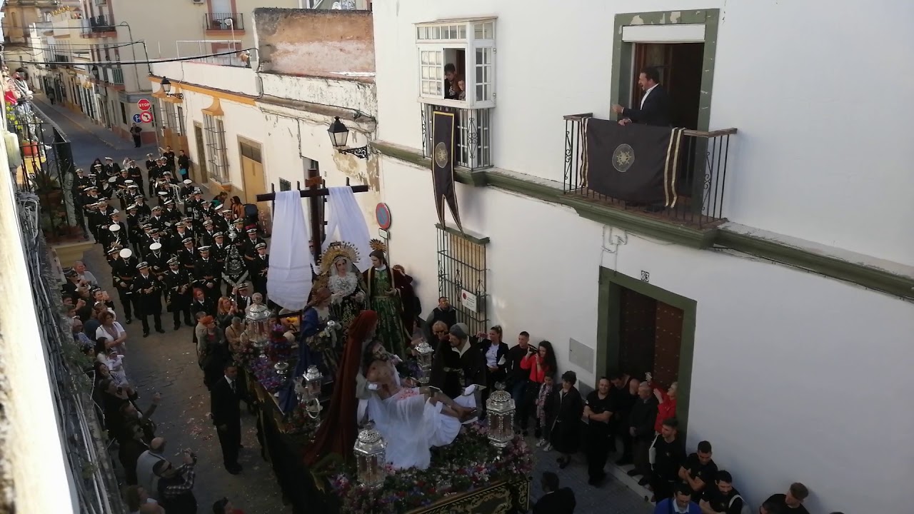 Salvador García 'El Pitu' canta una saeta a la Hermandad de Los Dolores de Puerto Real comparsas ana carolina
