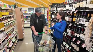 Cooking With Como - Erin Walks Through Sprouts Farmers Market - Checks Out All They Have To Offer