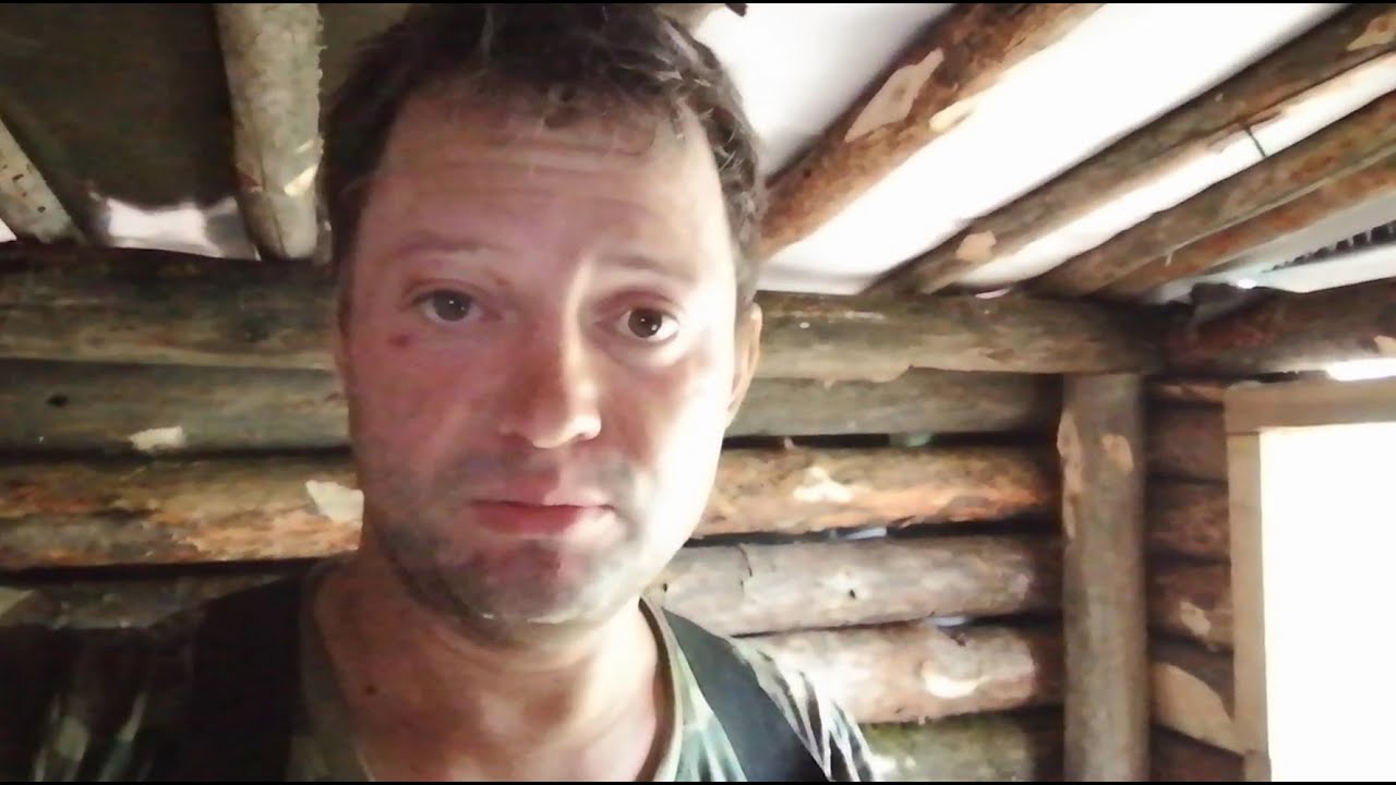 Землянка в глухом лесу часть 1. Один в глухом лесу. Строю землянку ...