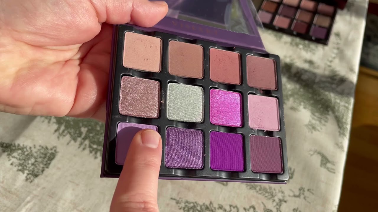 Viseart Violette Étendu Eyeshadow Palette hand swatches