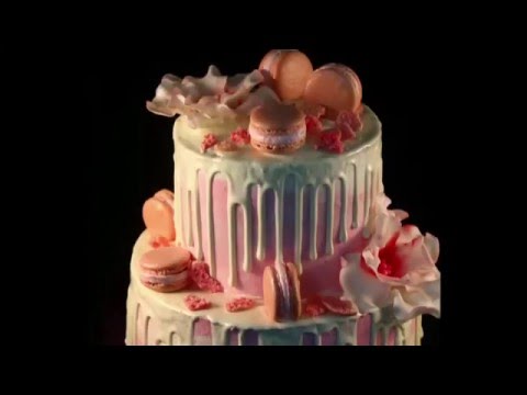 Розовый торт с белой глазурью (pink cake)