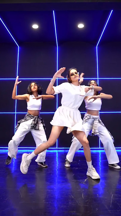 APT | Ishpreet Dang with Team | New Short Dance Video | ROSÉ, Bruno Mars | Dancefit Live Shorts