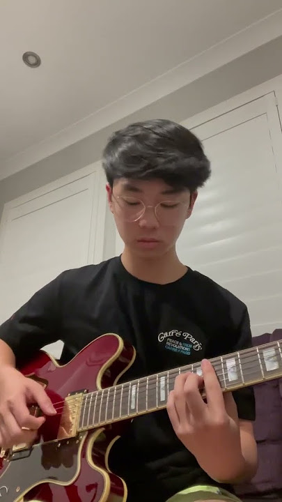 Pluto Projector - rex orange county guitar