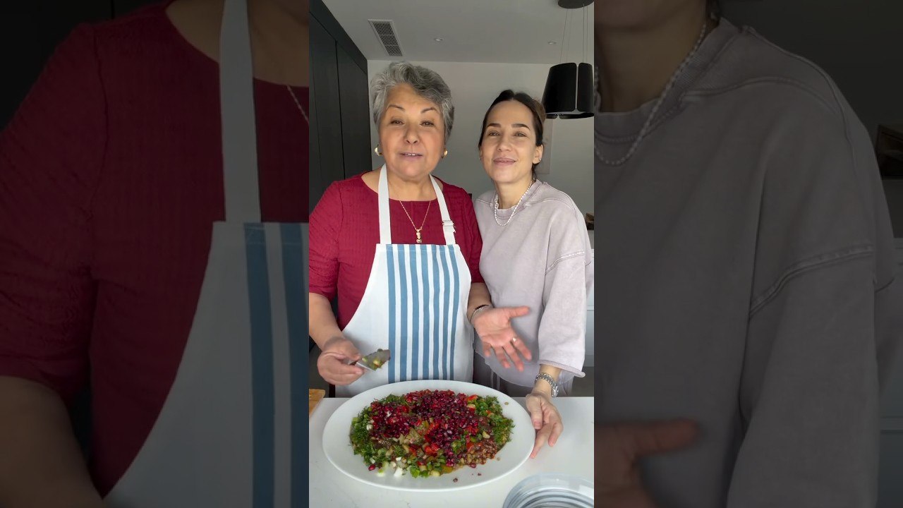 İpek Açar, kayınvalidesiyle “maş fasülyesi salatası” tarifi verdi ! İpek Açar, kayınvalidesiyle “maş fasülyesi salatası” tarifi verdi !