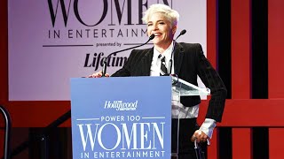 Selma Blair Gets Emotional Over the Equity in Entertainment Award | Women In Entertainment 2021