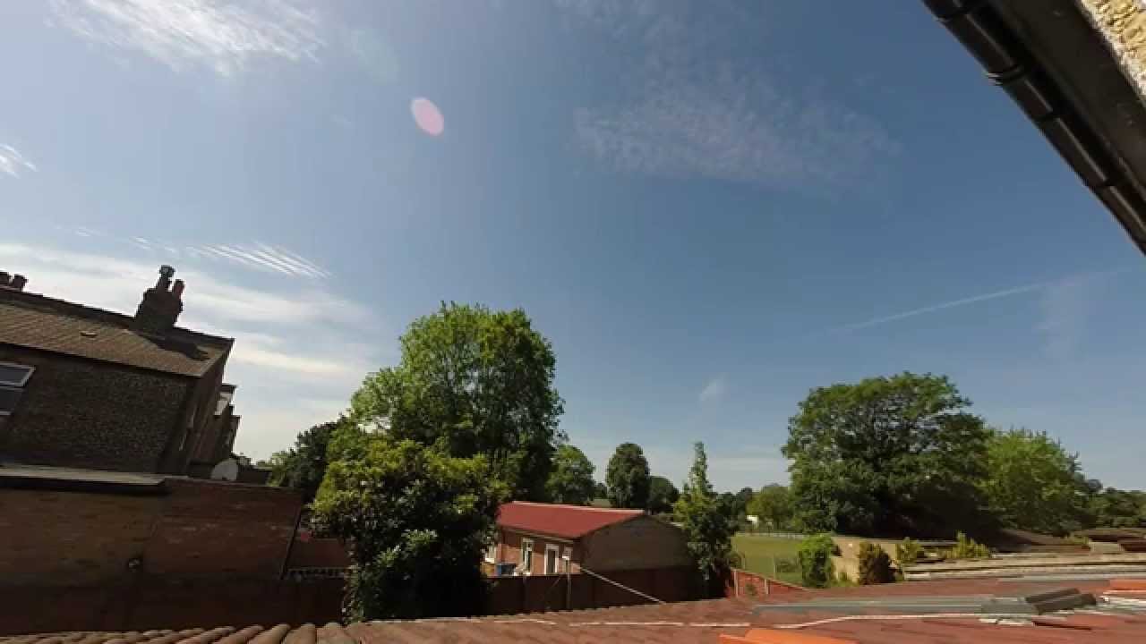 London Heathrow Approach landing aircraft 1hr