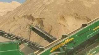 McCloskey S190 Tripledeck fed by crusher. Screener, Screening, Screen.