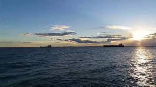 Cinta mengajarkan kita menerima kekurangan bukan kelebihannya.