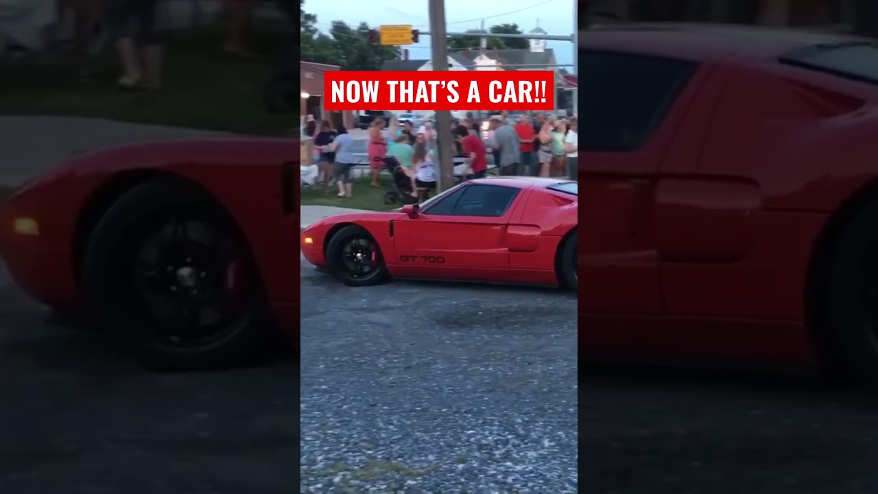 FORD GT 700 AT CAR SHOW. 