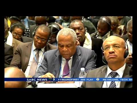 The climate change deal negotiations at COP 21 hang in the balnca - YouTube