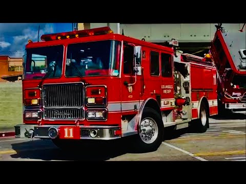 LAFD Engine 11 (reserve) Responding
