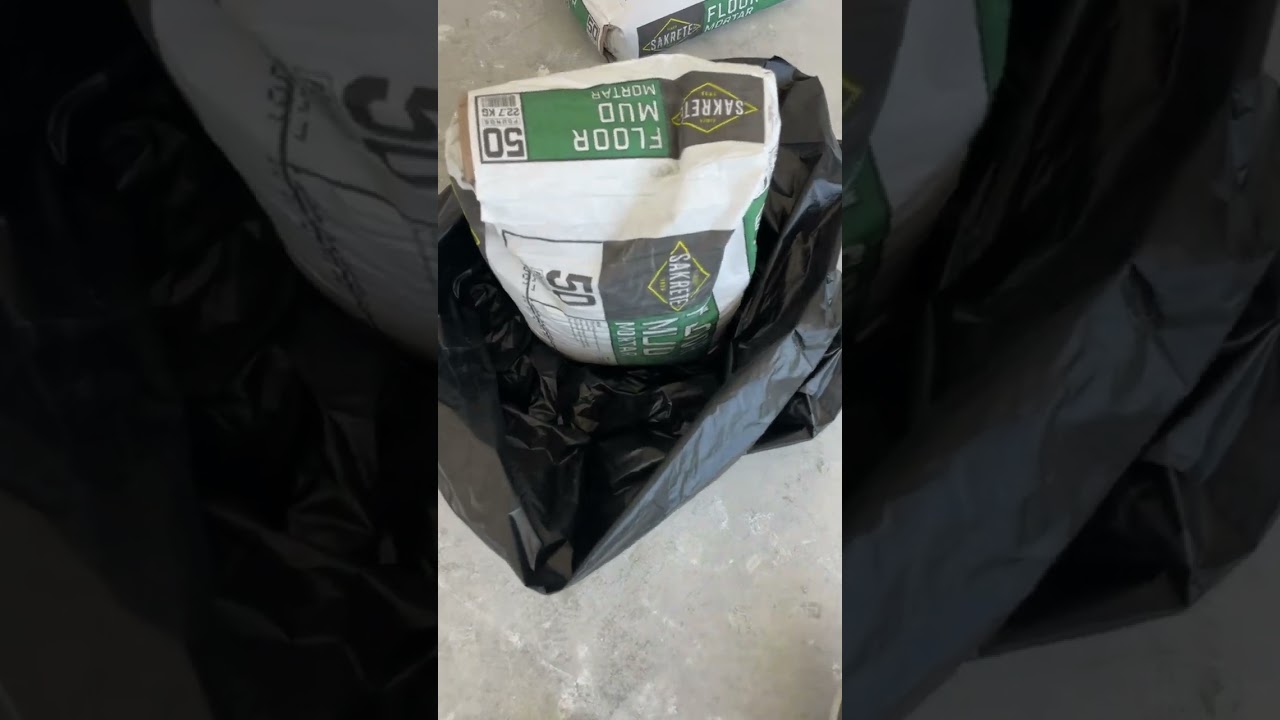 ‼️How to mix floor mud without a shovel ‼️ #tiles #flooring #shower #tipoftheweek