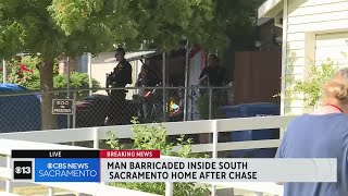 Man barricaded inside south Sacramento home after chase