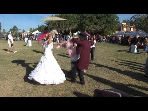 Vídeo: El Dia de los Muertos a Phoenix