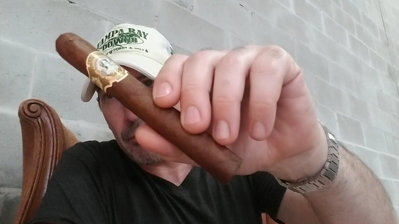La Palina El Diario (Toro) Cigar Review