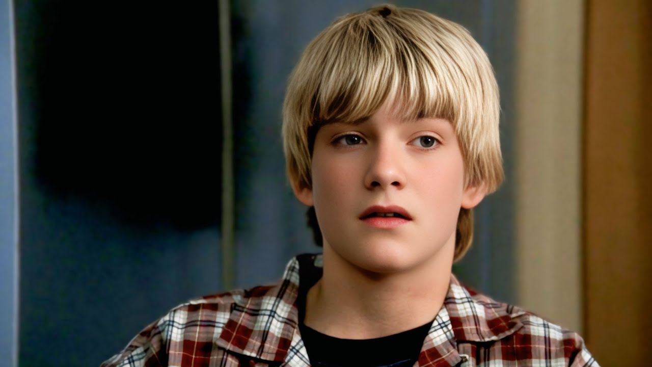 كاميرا مخفيه فى حمام السيدات ،،، بتكشف جريمة اعتداء على ولد صغير والصدمة لما بيعرفوا هويته الحقيقة