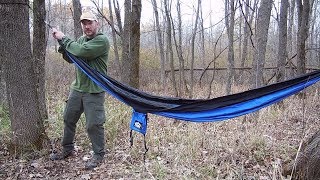 Here is a quick video showing how i hang hammock using ropes instead
of tree straps. (straps would be the preferred way as could cause
damage) y...