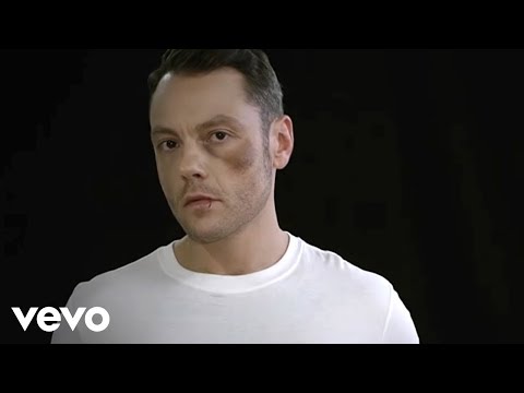 Tiziano Ferro - Senza Scappare Mai Più