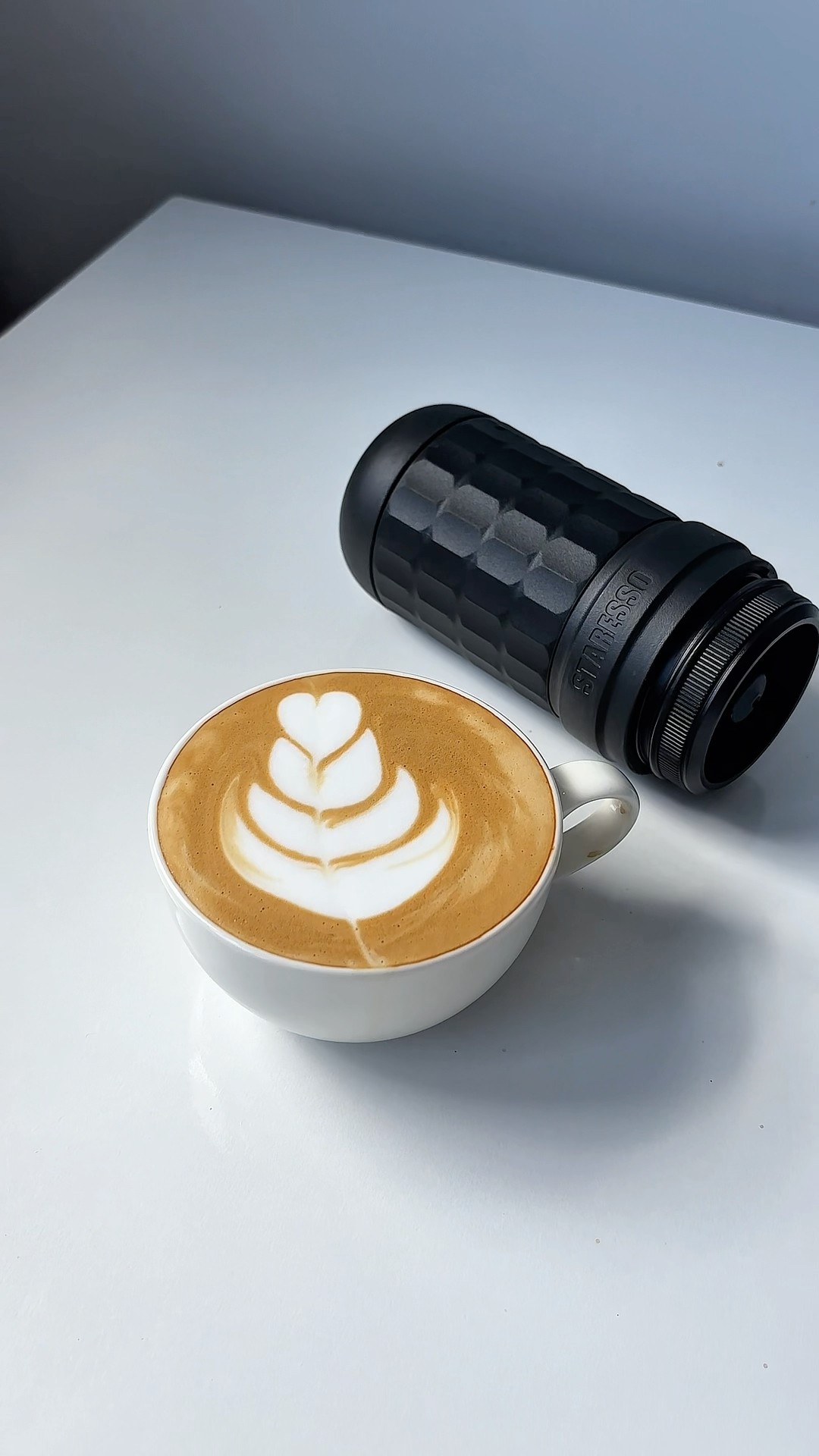 Latte in 30 Seconds | STARESSO SP300 - YouTube
