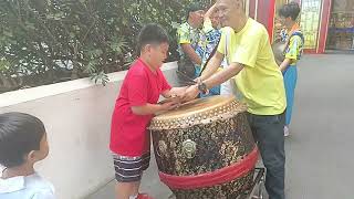 first time that i play a lion dance drum