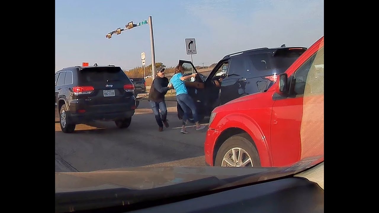 Good Samaritan pulls driver away from vehicle just in time. Possible ...