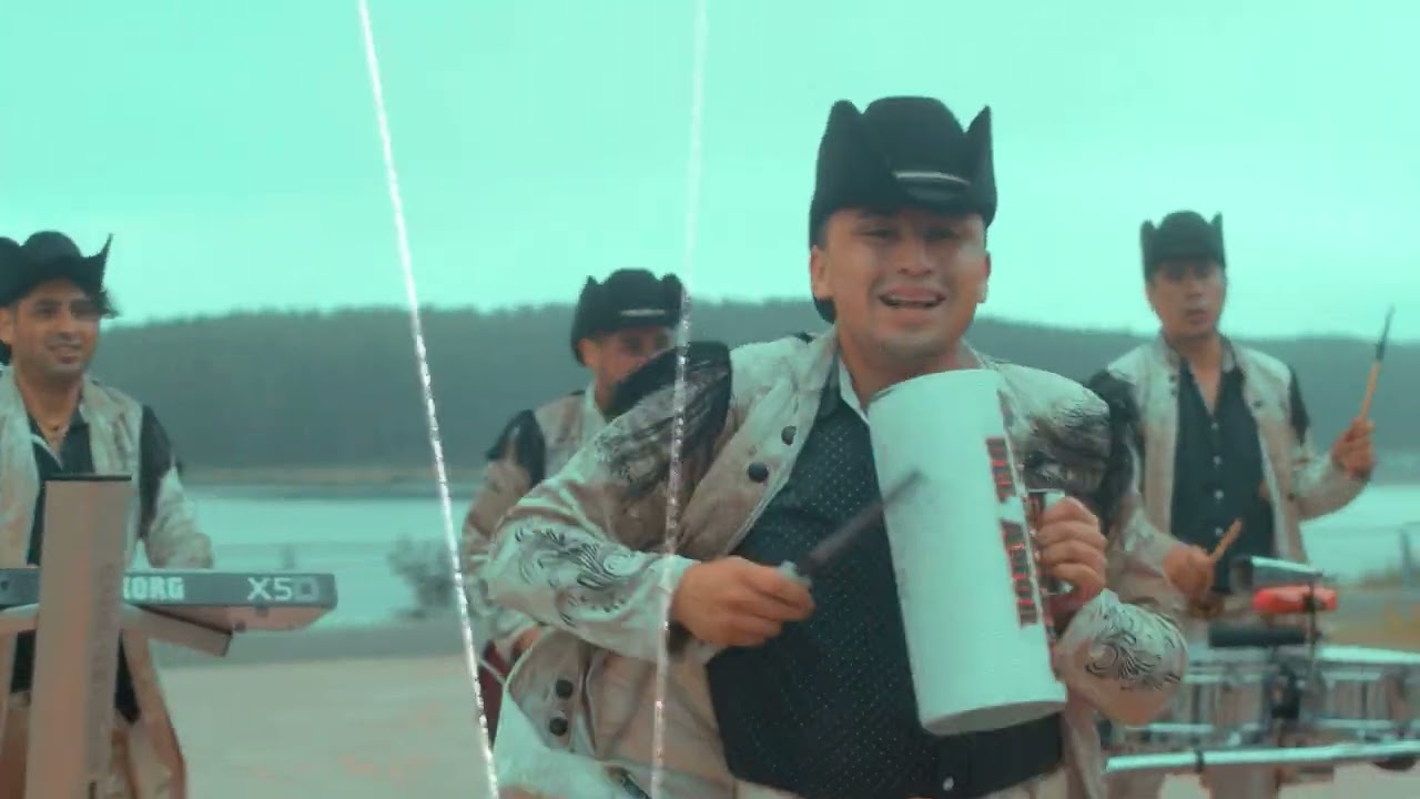 Watch Kapatazes del Amor - Espejeando (Oficial Video) on YouTube Watch Kapatazes del Amor - Espejeando (Oficial Video) on YouTube
