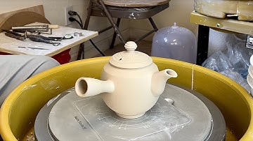 743. Fitting/Assembling a Side-handled Teapot for left-handed with Hsin-Chuen Lin 林新春 左手側把壺組裝示範
