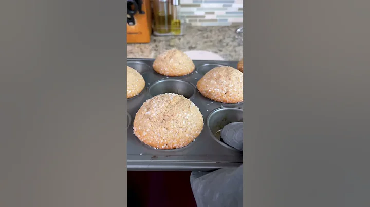 Make perfect bakery style muffins every time with my muffin cookbook!