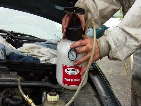 Los contadores de la gasolina en el coche