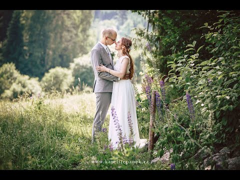 Video: Svatební Fotografie Vicente Fernándezovy Vnučky