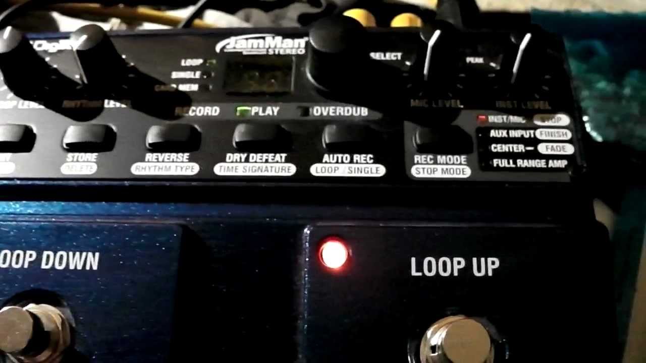 Looping Ribbon mic on Chord Organ + Guitar amp, with effects from