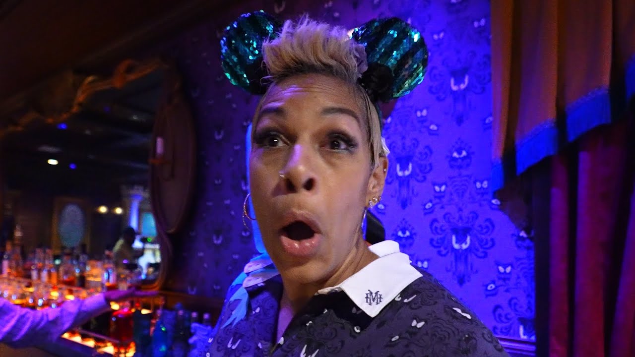 Disney Treasure Haunted Mansion Parlor Tour Full Walkthrough, Secrets & First Impressions