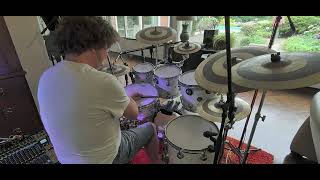 Drumming Along A Current Uk Rb Track