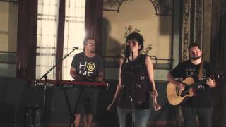 I Am Not Alone No Me Dejarás - Kari Jobe Cover En Español By Carlos Y Ana