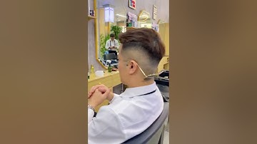 Chủ tịch đi cắt tóc và cái kết