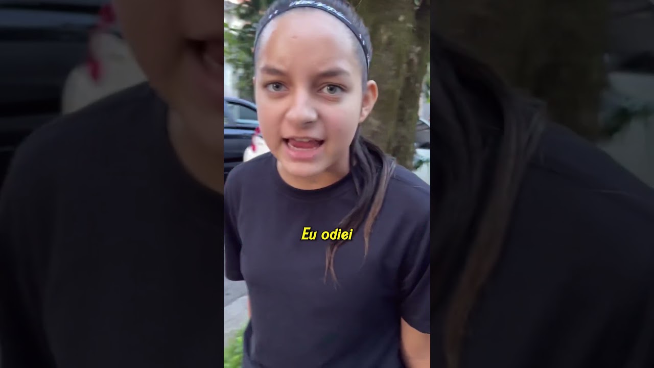 EU SOU UMA MENINA QUE JOGA FUTEBOL