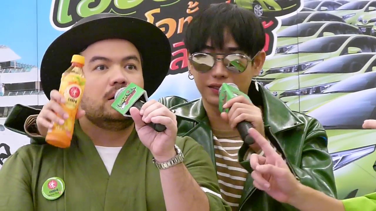 เป๊ก ผลิตโชค-โอ๊ต ปราโมทย์  ช่วงประมูลเสื้อ ผัวอยู่บนเวที!/นุชสวยและรวยมาก งานโออิชิ@Big C นครสวรรค์