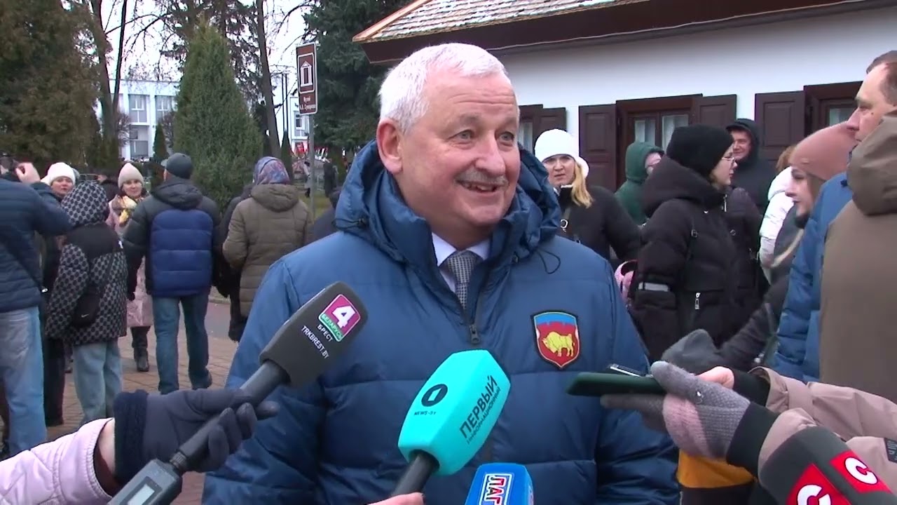 Берестейские сани-2025: суворовская каша, ледовое шоу и парад новогодних авто